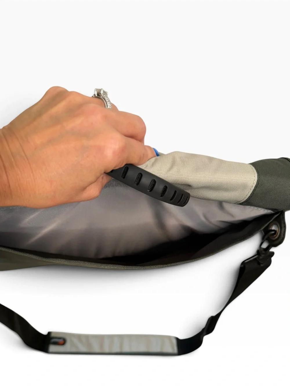 Lowepro Slim Factor M Laptop Messenger Shoulder Bag Padded Fits 14” Laptop NWOT